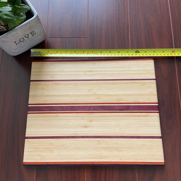 Never used charcuterie board - Picture 2 of 3